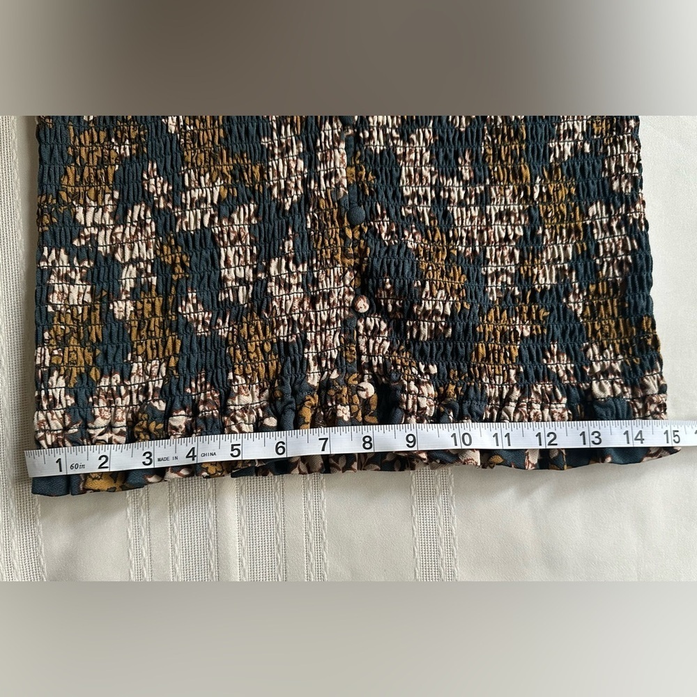 Gimmicks by BKE Floral Smocked Blouse in Teal and Brown - Picture 11 of 16